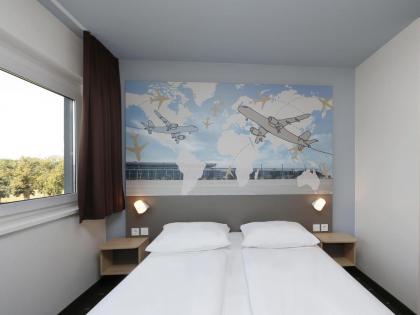 B&B Hotel Berlin-Airport - image 21
