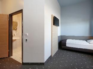 B&B Hotel Berlin-Airport - image 4