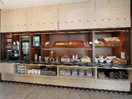 B&B Hotel Berlin-Airport - image 8