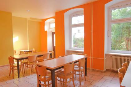 Happy Hotel Berlin - image 12