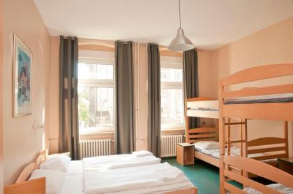 Happy Hotel Berlin - image 22