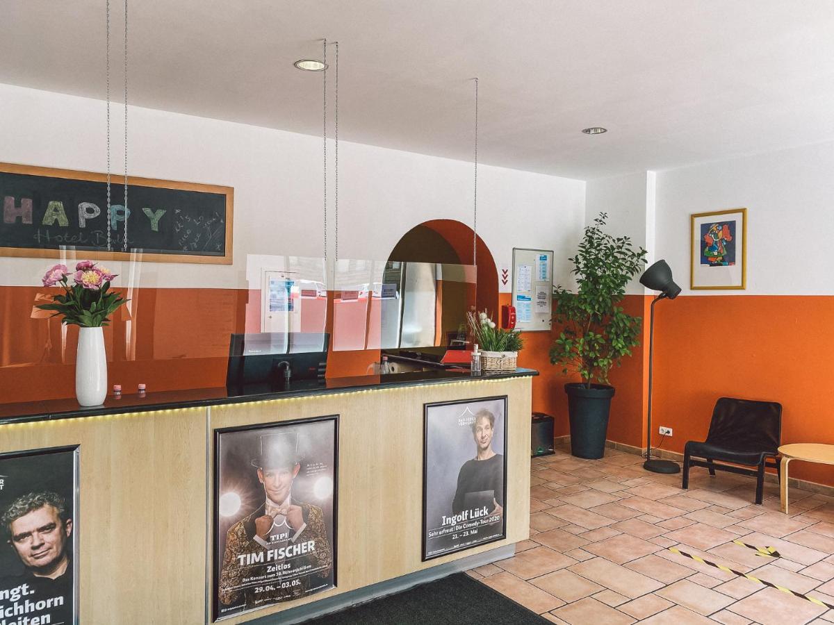 Happy Hotel Berlin - image 5