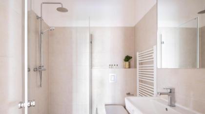 Central and new designer flat in Charlottenburg - image 10