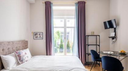 Central and new designer flat in Charlottenburg - image 3