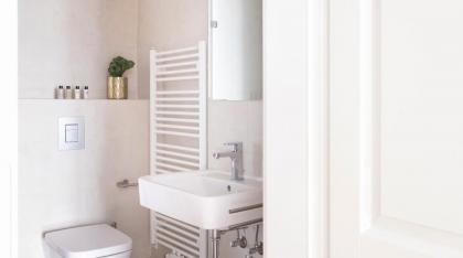 Central and new designer flat in Charlottenburg - image 9