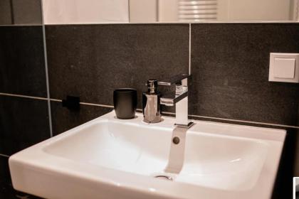 Exclusive calm and designer flat in Charlottenburg - image 15