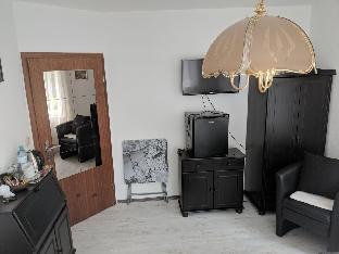 Ruhiges Zimmer im Grünen (schwarz/weiß) - image 3