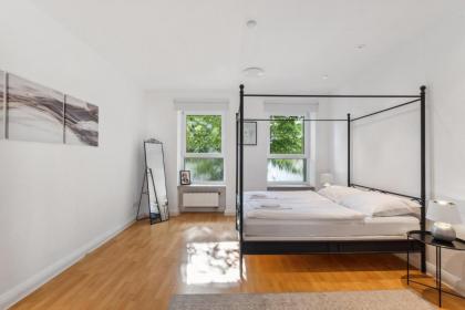 Bright 3-room apartment near Prenzlauer Berg - image 13
