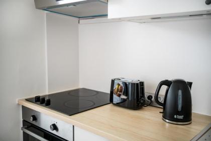 Spacious Apartment in Berlin Mitte for 6 - image 24