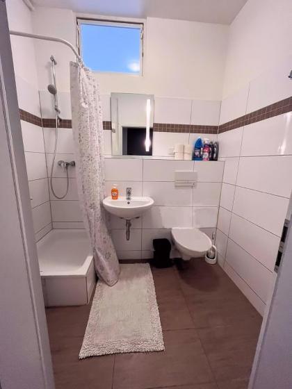 Thomas Apartments - image 17