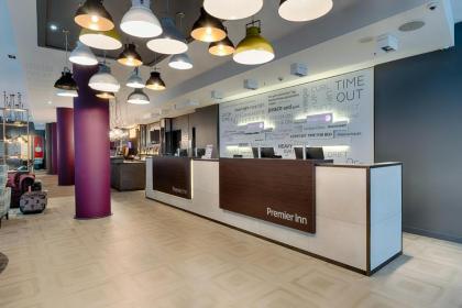 Premier Inn Berlin Alexanderplatz - image 6