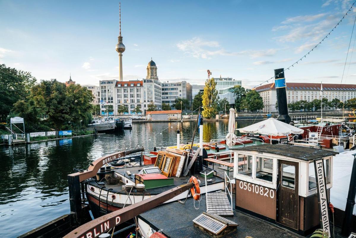 Apartmently - Cozy Studios in the Heart of Friedrichshain - image 4
