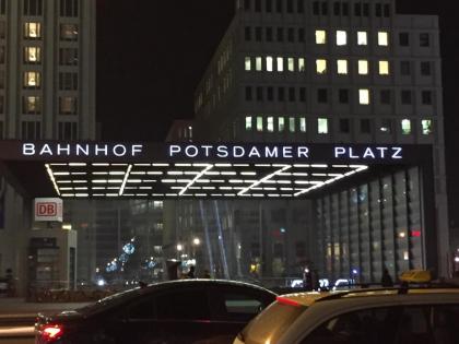 Potsdamer Platz-Top Spot Studio 1 - image 11