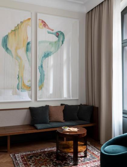Boutique Hotel Château Royal - image 25