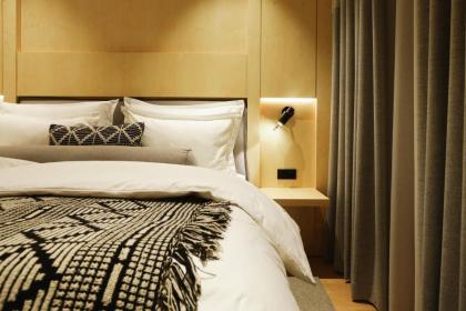 Mr(s)STiL Design Apartments - image 22