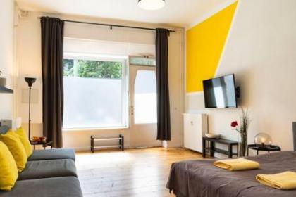 Cosy Apartment plus Self Checkin plus free Street parking - image 2