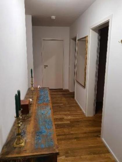 Cozy apartment in city center - image 5