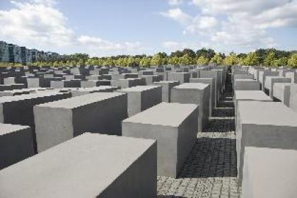 Enjoy  Central Mitte for couples and families