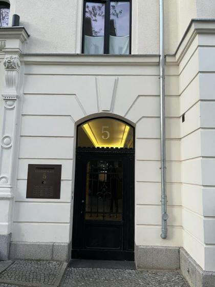 Luxpur - image 5