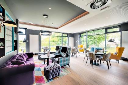 Premier Inn Berlin Airport - image 12