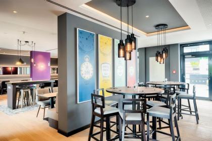 Premier Inn Berlin Airport - image 13