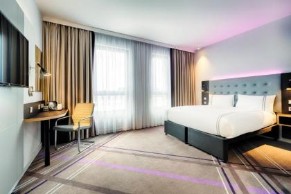 Premier Inn Berlin Airport - image 17
