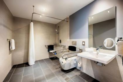 Premier Inn Berlin Airport - image 21