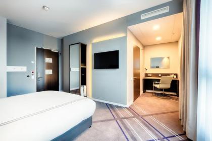 Premier Inn Berlin Airport - image 23