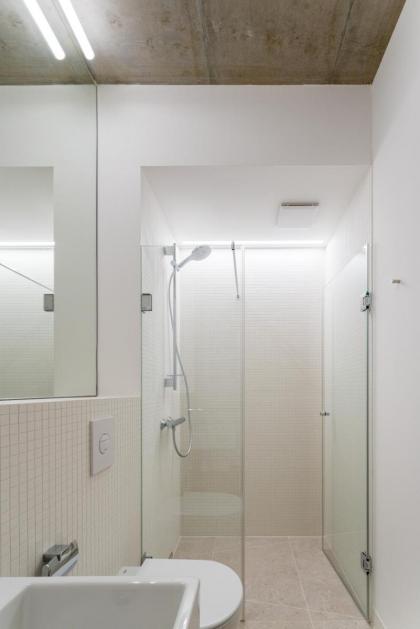 Carlotta Apartments - image 11
