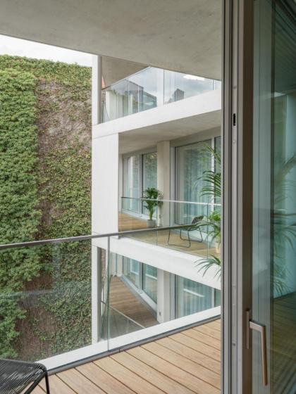 Carlotta Apartments - image 29