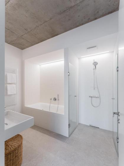 Carlotta Apartments - image 3