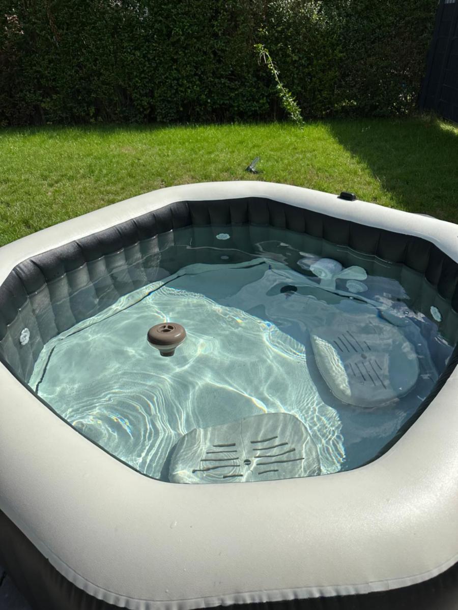 Traumhafte Haushälfte mit Kamin Garten & Whirlpool - image 3