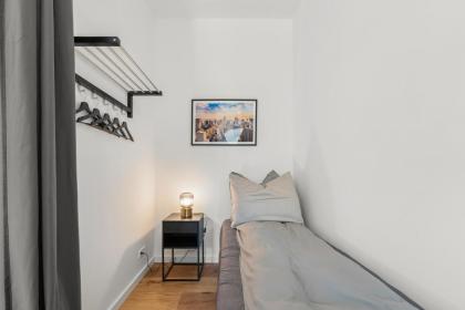 GreatStay - Straßburger Str 18 stylish 3 BR apartment in downtown Berlin - image 14