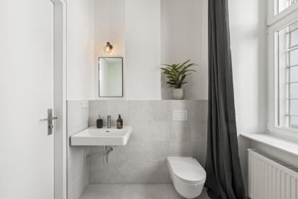 GreatStay - Straßburger Str 18 stylish 3 BR apartment in downtown Berlin - image 6