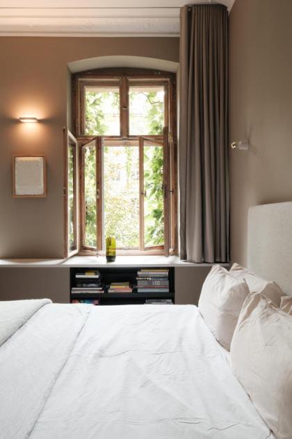 Forster Apartment