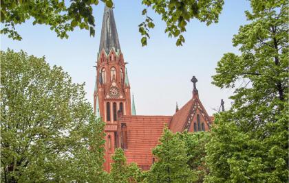 Beautiful Apartment In Berlin With 1 Bedrooms And Wifi - image 15