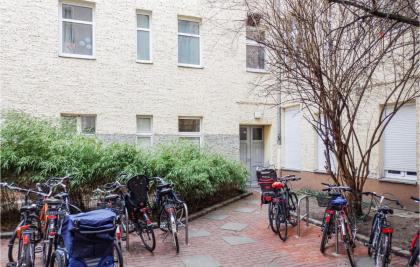 Beautiful Apartment In Berlin With 1 Bedrooms And Wifi - image 7